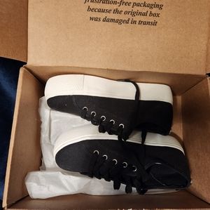 Steve Madden size 8 black women's platform sneakers NWT